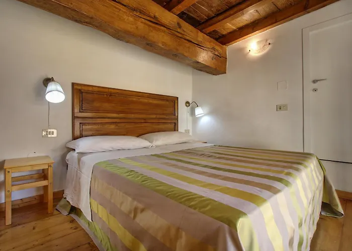 Piazza Goldoni فلورنس