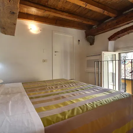 Piazza Goldoni Florencie